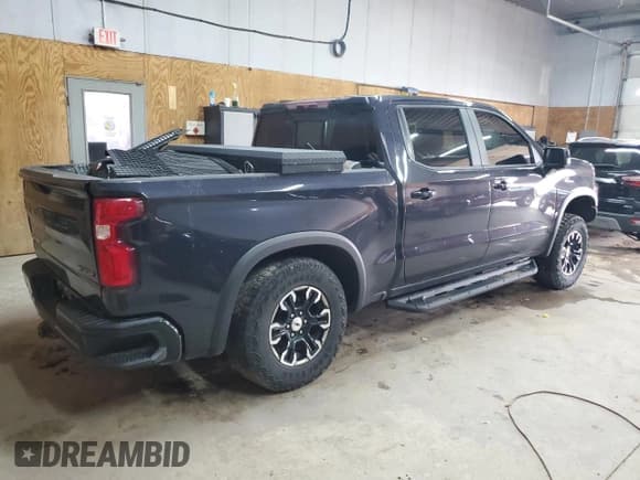 ✅ 2022 Chevrolet Silverado 1500 ZR2 • VIN: 3GCUDHELXNG688437 • Лот: 55078055. Опубликован ранее на Copart с пробегом 138 685 миль. Бесплатный доступ к архиву аукционных продаж из США и подробный отчёт об истории автомобиля на DreamBid. Изображение 3.