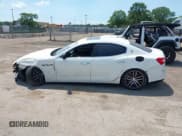 ✅ 2014 Maserati Ghibli S Q4 • VIN: ZAM57RTA3E1086542 • Лот: 42652081. Опубликован ранее на IAAI с пробегом 92 199 миль. Бесплатный доступ к архиву аукционных продаж из США и подробный отчёт об истории автомобиля на DreamBid. Изображение 14.