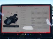 ✅ 2025 Tesla Model Y Performance • VIN: 7SAYGDEF2SF300505 • Lot: 42183981. Wystawiony na IAAI z przebiegiem 1 085 mil. Bezpłatny archiwum sprzedaży aukcyjnych z USA i szczegółowy raport historii pojazdu na DreamBid. Zdjęcie 19.