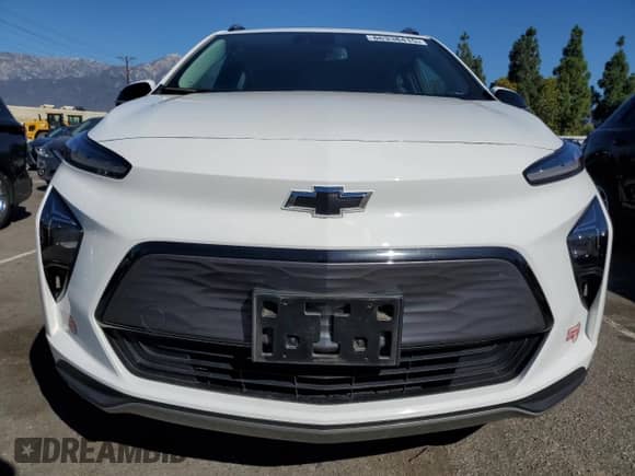 2023 Chevrolet Bolt EUV LT with VIN 1G1FY6S08P4208173, listed as a Copart auction lot 86338415 with 30,852 mi miles and Salvage title. Bid and sale history available at DreamBid. Image 5.