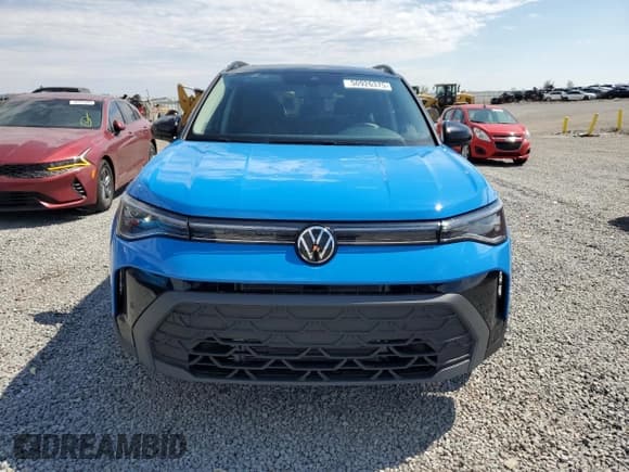 ✅ 2025 Volkswagen Taos SE Black • VIN: 3VV2C7B20SM003408 • Lot: 50926375. Wystawiony na Copart z przebiegiem 2 349 mil. Bezpłatny archiwum sprzedaży aukcyjnych z USA i szczegółowy raport historii pojazdu na DreamBid. Zdjęcie 5.