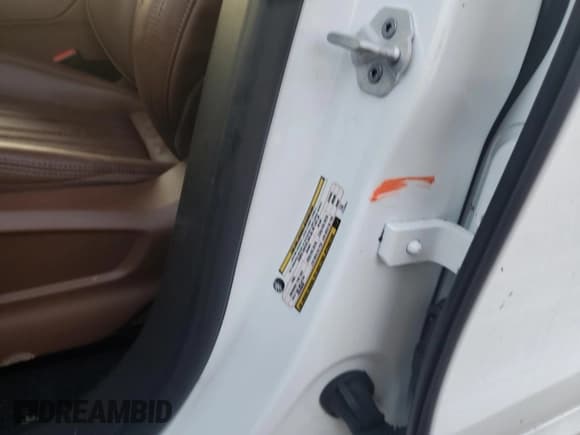 ✅ 2023 Maserati Grecale GT • VIN: ZN682AVA6P7439854 • Лот: 74202694. Опубликован ранее на Copart с пробегом Не указан. Бесплатный доступ к архиву аукционных продаж из США и подробный отчёт об истории автомобиля на DreamBid. Изображение 13.