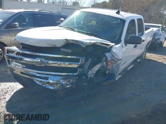 ✅ 2011 Chevrolet Silverado 1500 1HY • VIN: 3GCUKUEJ8BG300341 • Lot: 41749718. Listed on IAAI with 153,148 mi. Free auction sales archive from the USA and detailed vehicle history report at DreamBid. Image 2.