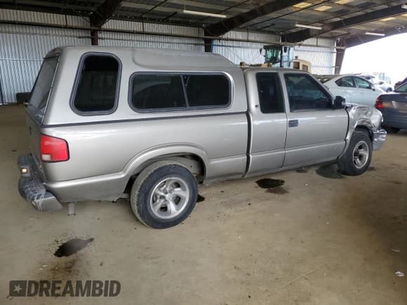 ✅ 2001 Chevrolet S-10 LS • VIN: 1GCCS19W518120920 • Лот: 49741775. Опубликован ранее на Copart с пробегом 221 583 миль. Бесплатный доступ к архиву аукционных продаж из США и подробный отчёт об истории автомобиля на DreamBid. Изображение 3.