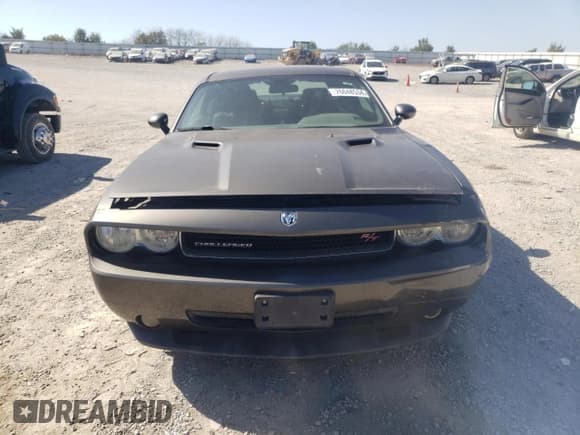 ✅ 2009 Dodge Challenger R/T • VIN: 2B3LJ54T09H510399 • Lot: 76048534. Wystawiony na Copart z przebiegiem Nie podano. Bezpłatny archiwum sprzedaży aukcyjnych z USA i szczegółowy raport historii pojazdu na DreamBid. Zdjęcie 5.