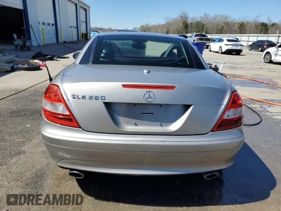 ✅ 2006 Mercedes-Benz SLK 280 • VIN: WDBWK54F36F120802 • Лот: 49447415. Опубликован ранее на Copart с пробегом 133 291 миль. Бесплатный доступ к архиву аукционных продаж из США и подробный отчёт об истории автомобиля на DreamBid. Изображение 6.