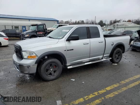 2010 Dodge 1500 ST с VIN 1D7RV1GP5AS260469, выставлен на аукционе Copart как лот 84799704 с пробегом 101 860 миль миль и Списание • Salvage title. История ставок и продаж доступна на DreamBid. Изображение 1.