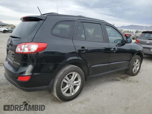 ✅ 2011 Hyundai Santa Fe SE • VIN: 5XYZH4AG6BG064124 • Lot: 85477224. Listed on Copart with 117,380 mi. Free auction sales archive from the USA and detailed vehicle history report at DreamBid. Image 3.