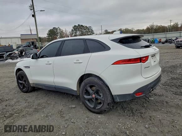 ✅ 2017 Jaguar F-Pace 35t Premium • VIN: SADCJ2BVXHA049599 • Lot: 93931855. Wystawiony na Copart z przebiegiem 107 265 mil. Bezpłatny archiwum sprzedaży aukcyjnych z USA i szczegółowy raport historii pojazdu na DreamBid. Zdjęcie 2.