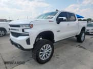 ✅ 2020 Chevrolet Silverado 1500 RST • VIN: 3GCUYEEL0LG183023 • Лот: 70036155. Опубликован ранее на Copart с пробегом 64 717 миль. Бесплатный доступ к архиву аукционных продаж из США и подробный отчёт об истории автомобиля на DreamBid. Изображение 1.