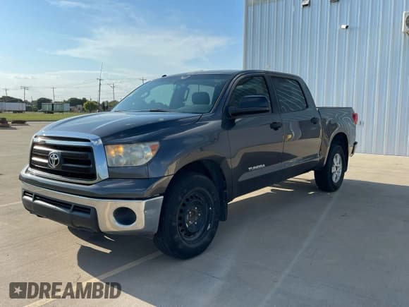 ✅ 2012 Toyota Tundra • VIN: 5TFEM5F12CX043550 • Лот: 83765415. Опубликован ранее на Copart с пробегом 242 142 миль. Бесплатный доступ к архиву аукционных продаж из США и подробный отчёт об истории автомобиля на DreamBid. Изображение 2.