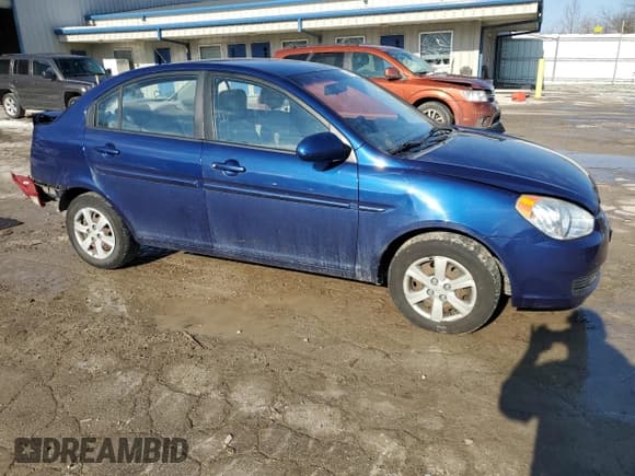 ✅ 2008 Hyundai Accent GLS • VIN: KMHCN46C58U278402 • Лот: 41699795. Опубликован ранее на Copart с пробегом 92 899 миль. Бесплатный доступ к архиву аукционных продаж из США и подробный отчёт об истории автомобиля на DreamBid. Изображение 4.