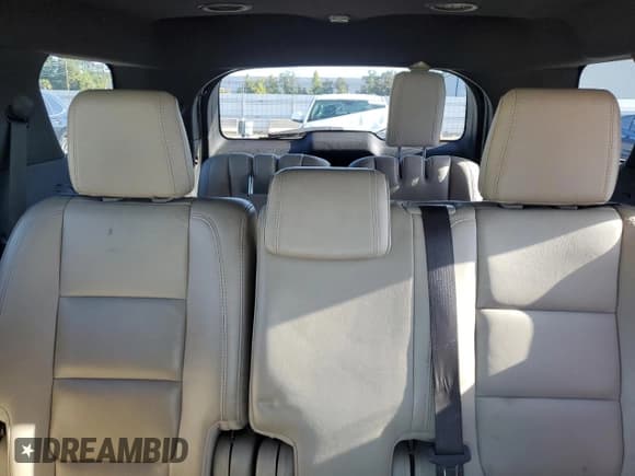 ✅ 2014 Ford Explorer XLT • VIN: 1FM5K7D8XEGB61443 • Lot: 85280845. Wystawiony na Copart z przebiegiem 113 764 mil. Bezpłatny archiwum sprzedaży aukcyjnych z USA i szczegółowy raport historii pojazdu na DreamBid. Zdjęcie 10.