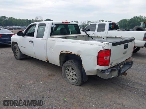 ✅ 2007 Chevrolet Silverado 1500 Work Truck • VIN: 1GCEC19X67Z647639 • Lot: 42681029. Listed on IAAI with 342,106 mi. Free auction sales archive from the USA and detailed vehicle history report at DreamBid. Image 3.