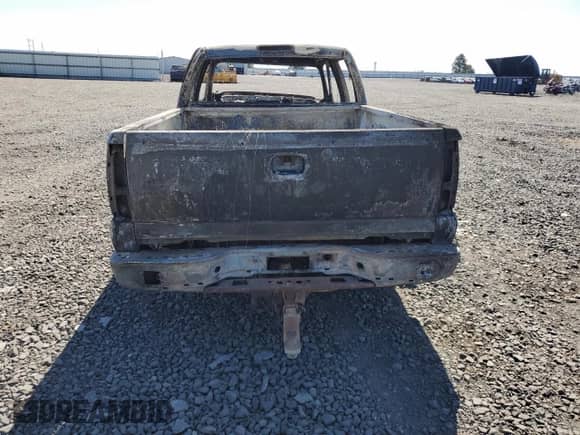 2005 Chevrolet Silverado 2500HD LT with VIN 1GCHK23215F829041, listed as a Copart auction lot 64860425 with Not provided miles and Salvage title. Bid and sale history available at DreamBid. Image 6.