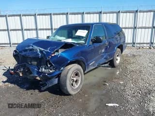 ✅ 2001 Chevrolet Blazer LS • VIN: 1GNCS18W51K266200 • Lot: 41860682. Wystawiony na IAAI z przebiegiem 190 288 mil. Bezpłatny archiwum sprzedaży aukcyjnych z USA i szczegółowy raport historii pojazdu na DreamBid. Zdjęcie 2.