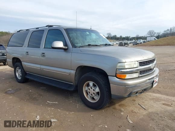 ✅ 2002 Chevrolet Suburban LT • VIN: 3GNFK16Z62G252695 • Lot: 43830417. Listed on IAAI with 338,716 mi. Free auction sales archive from the USA and detailed vehicle history report at DreamBid. Image 1.