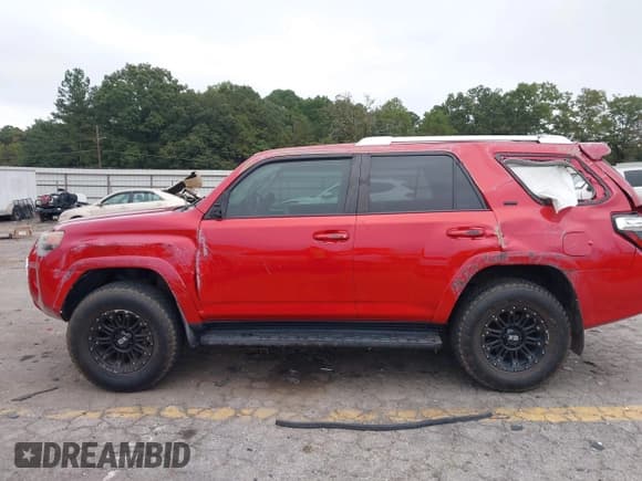 ✅ 2017 Toyota 4Runner SR5 • VIN: JTEZU5JR7H5151658 • Lot: 43372986. Listed on IAAI with 135,264 mi. Free auction sales archive from the USA and detailed vehicle history report at DreamBid. Image 14.