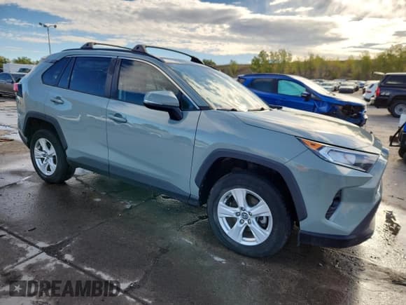 ✅ 2020 Toyota RAV4 XLE • VIN: 2T3P1RFV5LC087267 • Лот: 84938115. Опубликован ранее на Copart с пробегом 85 832 миль. Бесплатный доступ к архиву аукционных продаж из США и подробный отчёт об истории автомобиля на DreamBid. Изображение 4.