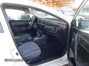 ✅ 2018 Toyota Corolla LE • VIN: 2T1BURHEXJC984699 • Lot: 43278927. Wystawiony na IAAI z przebiegiem 75 407 mil. Bezpłatny archiwum sprzedaży aukcyjnych z USA i szczegółowy raport historii pojazdu na DreamBid. Zdjęcie 5.