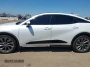 ✅ 2024 Toyota Crown XLE • VIN: JTDAAAAF2R3027013 • Lot: 42226856. Wystawiony na IAAI z przebiegiem 26 393 mil. Bezpłatny archiwum sprzedaży aukcyjnych z USA i szczegółowy raport historii pojazdu na DreamBid. Zdjęcie 15.