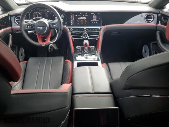 ✅ 2024 Bentley Flying Spur W12 • VIN: SCBBB6ZG2RC012686 • Lot: 86663195. Wystawiony na Copart z przebiegiem 863 mil. Bezpłatny archiwum sprzedaży aukcyjnych z USA i szczegółowy raport historii pojazdu na DreamBid. Zdjęcie 8.