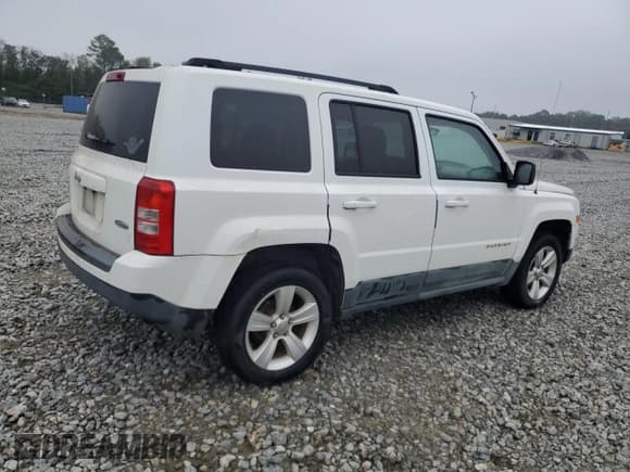 ✅ 2011 Jeep Patriot Latitude • VIN: 1J4NF1GB1BD166907 • Lot: 85554255. Listed on Copart with 190,814 mi. Free auction sales archive from the USA and detailed vehicle history report at DreamBid. Image 3.