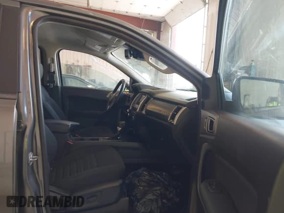 ✅ 2021 Ford Ranger XLT • VIN: 1FTER4FH9MLE03916 • Lot: 43014259. Wystawiony na IAAI z przebiegiem 64 519 mil. Bezpłatny archiwum sprzedaży aukcyjnych z USA i szczegółowy raport historii pojazdu na DreamBid. Zdjęcie 5.