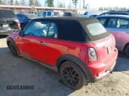 ✅ 2013 MINI Convertible S • VIN: WMWZP3C55DT705938 • Lot: 41372294. Wystawiony na IAAI z przebiegiem 118 481 mil. Bezpłatny archiwum sprzedaży aukcyjnych z USA i szczegółowy raport historii pojazdu na DreamBid. Zdjęcie 3.