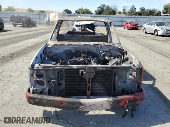 ✅ 1995 GMC Sierra 1500 • VIN: 1GTEC14K3SZ525616 • Lot: 58402965. Wystawiony na Copart z przebiegiem Nie podano. Bezpłatny archiwum sprzedaży aukcyjnych z USA i szczegółowy raport historii pojazdu na DreamBid. Zdjęcie 5.