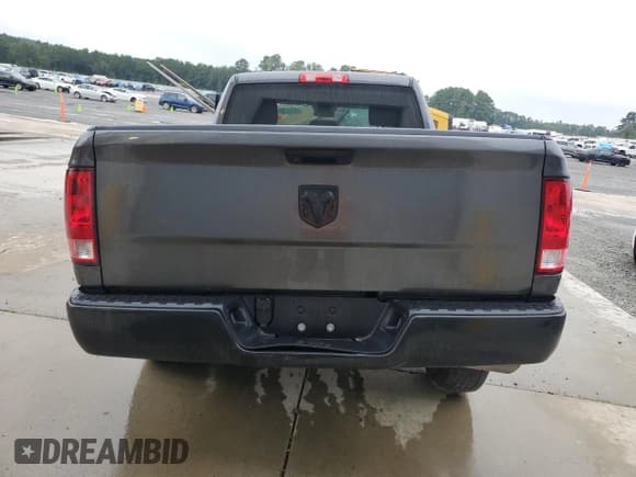✅ 2022 Ram 1500 Tradesman • VIN: 1C6RR6FG7NS171013 • Lot: 92189485. Wystawiony na Copart z przebiegiem 40 409 mil. Bezpłatny archiwum sprzedaży aukcyjnych z USA i szczegółowy raport historii pojazdu na DreamBid. Zdjęcie 6.