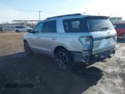 ✅ 2019 Ford Expedition Limited • VIN: 1FMJU2AT4KEA86525 • Lot: 41784517. Wystawiony na IAAI z przebiegiem 66 714 mil. Bezpłatny archiwum sprzedaży aukcyjnych z USA i szczegółowy raport historii pojazdu na DreamBid. Zdjęcie 3.