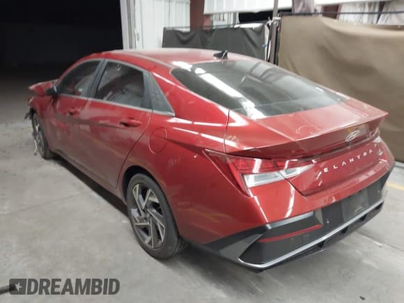 ✅ 2024 Hyundai Elantra Limited • VIN: KMHLN4DJ3RU107523 • Lot: 43145777. Wystawiony na IAAI z przebiegiem 9 053 mil. Bezpłatny archiwum sprzedaży aukcyjnych z USA i szczegółowy raport historii pojazdu na DreamBid. Zdjęcie 3.