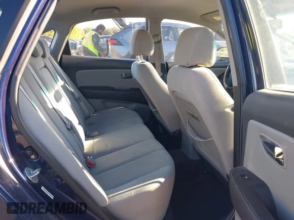 ✅ 2010 Hyundai Elantra SE • VIN: KMHDU4AD0AU980415 • Lot: 43457509. Listed on IAAI with 190,525 mi. Free auction sales archive from the USA and detailed vehicle history report at DreamBid. Image 8.