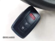 ✅ 2020 Toyota Highlander L • VIN: 5TDCZRAH1LS012736 • Lot: 43183922. Wystawiony na IAAI z przebiegiem 73 487 mil. Bezpłatny archiwum sprzedaży aukcyjnych z USA i szczegółowy raport historii pojazdu na DreamBid. Zdjęcie 11.