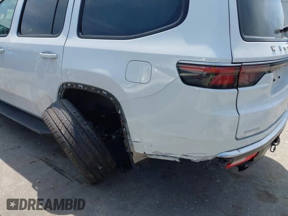 ✅ 2022 Jeep Wagoneer Series II • VIN: 1C4SJVBT6NS114526 • Лот: 42509021. Опубликован ранее на IAAI с пробегом 65 891 миль. Бесплатный доступ к архиву аукционных продаж из США и подробный отчёт об истории автомобиля на DreamBid. Изображение 6.