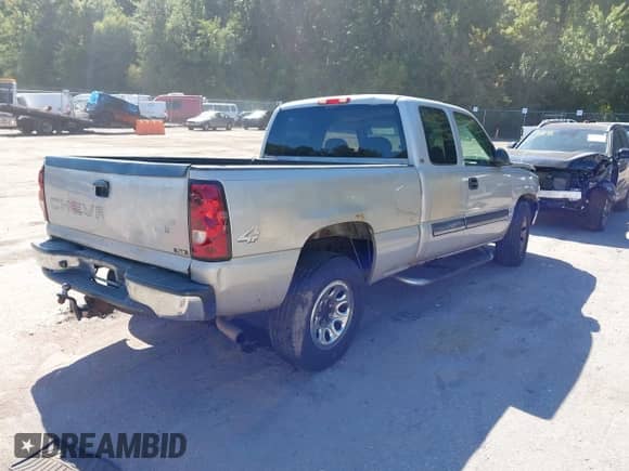 2005 Chevrolet Silverado 1500 LS с VIN 1GCEK19TX5E187860, выставлен на аукционе IAAI как лот 43381949 с пробегом 291 896 миль миль и . История ставок и продаж доступна на DreamBid. Изображение 4.