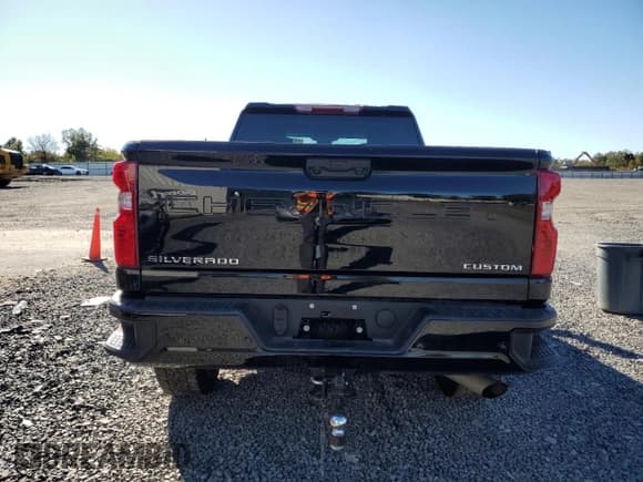 ✅ 2025 Chevrolet Silverado 2500HD Custom • VIN: 2GC4KME71S1177382 • Лот: 85828315. Опубликован ранее на Copart с пробегом 19 754 миль. Бесплатный доступ к архиву аукционных продаж из США и подробный отчёт об истории автомобиля на DreamBid. Изображение 6.