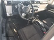 ✅ 2014 Toyota FJ Cruiser • VIN: JTEBU4BF4EK207407 • Лот: 70726875. Опубликован ранее на Copart с пробегом Не указан. Бесплатный доступ к архиву аукционных продаж из США и подробный отчёт об истории автомобиля на DreamBid. Изображение 8.