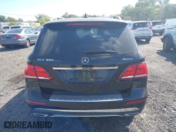 ✅ 2018 Mercedes-Benz GLE 350 • VIN: 4JGDA5HB6JB169782 • Lot: 43357190. Listed on IAAI with 64,536 mi. Free auction sales archive from the USA and detailed vehicle history report at DreamBid. Image 16.