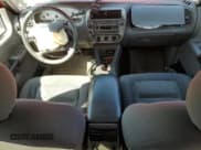 ✅ 2005 Ford Explorer Sport Trac XLS • VIN: 1FMZU77K25UA16420 • Lot: 63054035. Wystawiony na Copart z przebiegiem 136 229 mil. Bezpłatny archiwum sprzedaży aukcyjnych z USA i szczegółowy raport historii pojazdu na DreamBid. Zdjęcie 8.