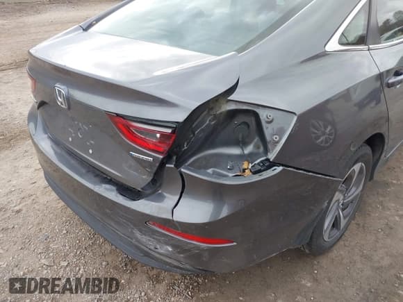 ✅ 2019 Honda Insight LX • VIN: 19XZE4F15KE015720 • Lot: 43712115. Listed on IAAI with 90,222 mi. Free auction sales archive from the USA and detailed vehicle history report at DreamBid. Image 18.