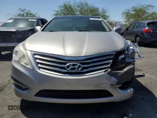 ✅ 2013 Hyundai Azera • VIN: KMHFH4JG6DA199492 • Лот: 61403195. Опубликован ранее на Copart с пробегом 107 506 миль. Бесплатный доступ к архиву аукционных продаж из США и подробный отчёт об истории автомобиля на DreamBid. Изображение 5.