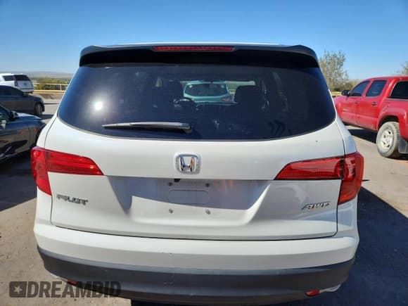 ✅ 2018 Honda Pilot LX • VIN: 5FNYF6H12JB066490 • Lot: 87378915. Wystawiony na Copart z przebiegiem 51 082 mil. Bezpłatny archiwum sprzedaży aukcyjnych z USA i szczegółowy raport historii pojazdu na DreamBid. Zdjęcie 6.