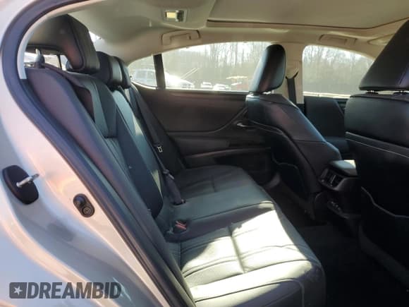 ✅ 2022 Lexus ES 350 Ultra Luxury • VIN: 58AFZ1B12NU128613 • Lot: 46312245. Listed on Copart with 28,348 mi. Free auction sales archive from the USA and detailed vehicle history report at DreamBid. Image 10.