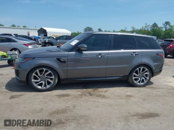 ✅ 2019 Land Rover Range Rover Sport HSE • VIN: SALWR2RK9KA840316 • Lot: 42139967. Listed on IAAI with 141,099 mi. Free auction sales archive from the USA and detailed vehicle history report at DreamBid. Image 13.