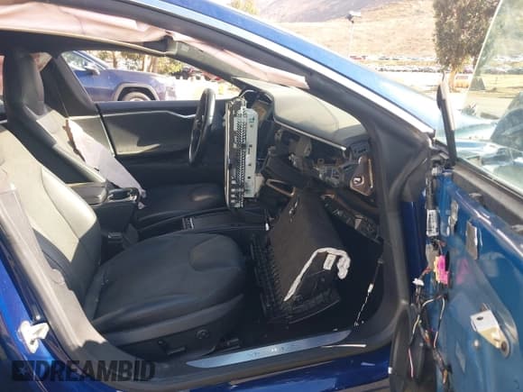 ✅ 2016 Tesla Model S 90D • VIN: 5YJSA1E22GF168871 • Лот: 43458909. Опубликован ранее на IAAI с пробегом 94 803 миль. Бесплатный доступ к архиву аукционных продаж из США и подробный отчёт об истории автомобиля на DreamBid. Изображение 5.