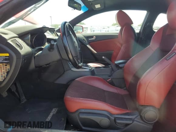 ✅ 2013 Hyundai Genesis Coupe Premium • VIN: KMHHT6KD7DU112883 • Lot: 57590735. Wystawiony na Copart z przebiegiem 104 226 mil. Bezpłatny archiwum sprzedaży aukcyjnych z USA i szczegółowy raport historii pojazdu na DreamBid. Zdjęcie 7.