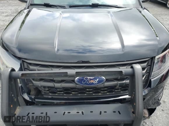 ✅ 2018 Ford Police Interceptor Utility • VIN: 1FM5K8AR6JGA58260 • Lot: 56111625. Wystawiony na Copart z przebiegiem 37 498 mil. Bezpłatny archiwum sprzedaży aukcyjnych z USA i szczegółowy raport historii pojazdu na DreamBid. Zdjęcie 11.