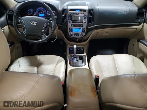 ✅ 2011 Hyundai Santa Fe Limited • VIN: 5XYZKDAG5BG010573 • Lot: 79289214. Listed on Copart with 158,122 mi. Free auction sales archive from the USA and detailed vehicle history report at DreamBid. Image 8.